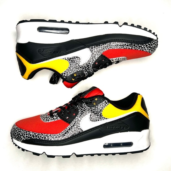 Nike Shoes - Nike Air Max 90 SE Unisex women’s size 8.5 DC9446 001